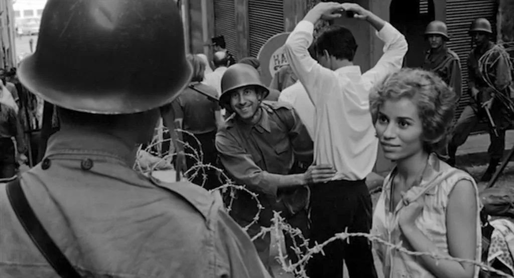 Stillbilde fra The Battle of Algiers